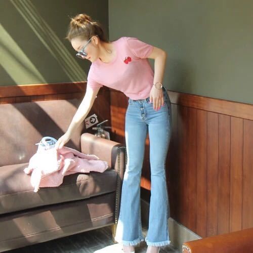 有种火的不得了的打底衫，尽显迷人好身材，你不心动吗