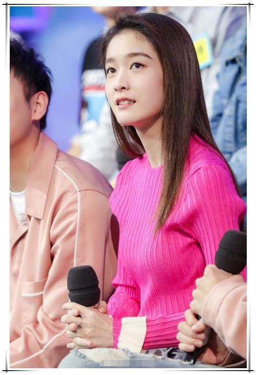 看了张雪迎的腰, 男人都要怀疑人生, 网友: 我胳膊都比这要粗!