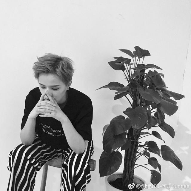 靠自己的努力打破一切谣言和传闻，终于如愿出道，网友：加油！