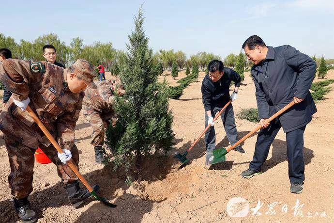  「济南」军地领导在济参加义务植树活动