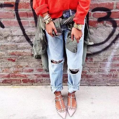 还在穿紧身裤？今年翻边牛仔裤才最火！