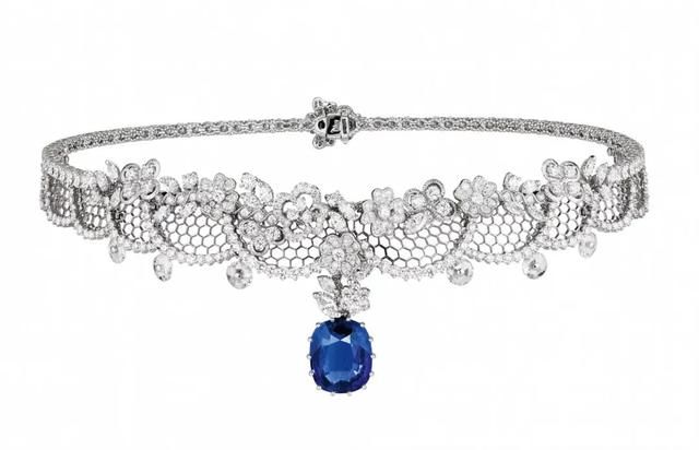 百年绝美再现,只为唤醒对蕾丝的无限遐想