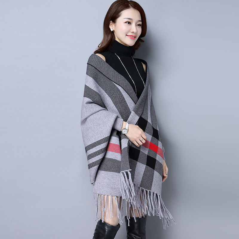 膝盖怕受凉的女人有福了，穿上这针织外套!保暖还美嫩