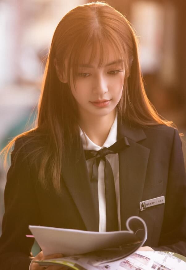 被爆强行没收手机?Angelababy辟谣:太过分了!