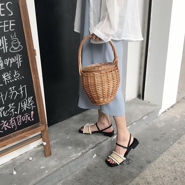 高跟鞋磨脚咯脚?2018又美又舒适的凉鞋，个性洋气，绝对不烂大街