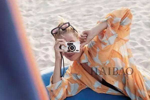 好看| 花衬衫只有度假才能穿?醒醒吧，这样穿简直太美了!