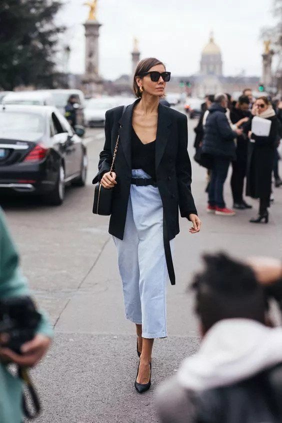 没什么造型是一条牛仔裤hold不住的