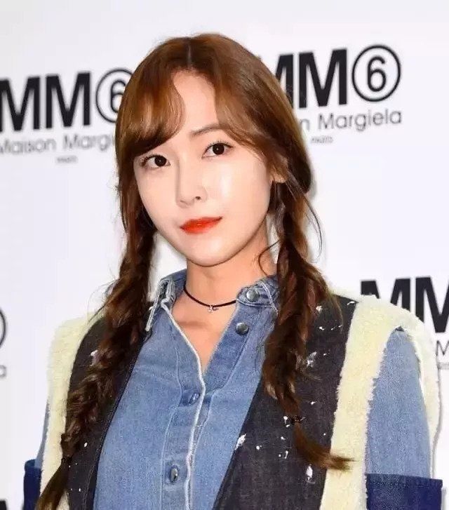 杨超越朱亚文自称钢叉组合，这波互怼太圈粉!