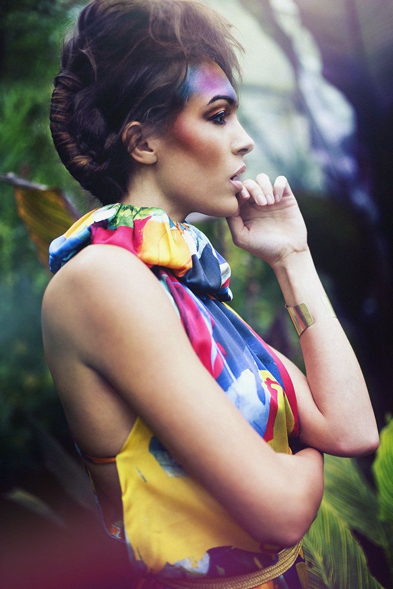 摄影是一种工具，她将自己的想象具象，并传递给他人