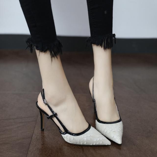 为什么说细高跟鞋鞋穿起来特别性感，男人喜欢女人穿高跟鞋的原因