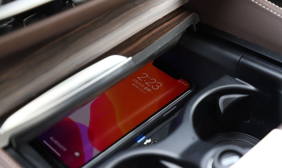 Le:送绿牌免购置税还有补贴? 试驾53.69万的宝马530Le 里程升级版