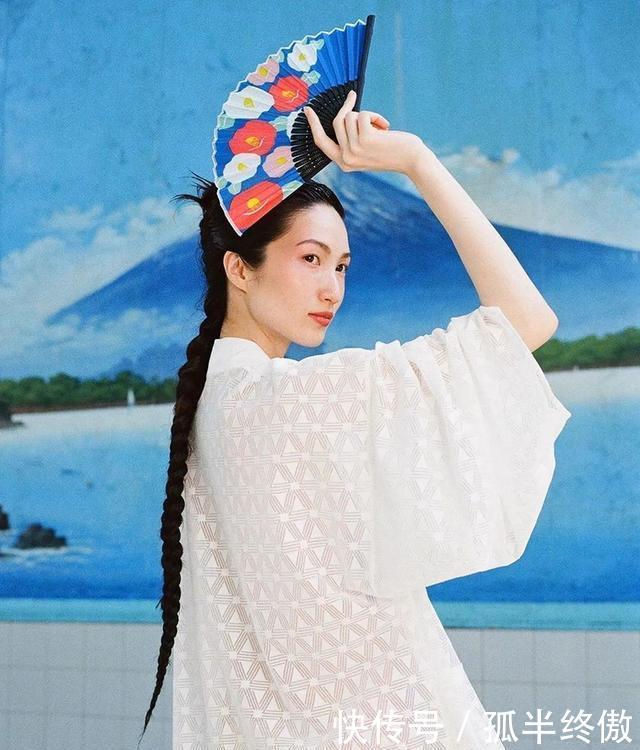  『镜头』搞颜色没前途？她镜头下的少女配色，温暖又高级