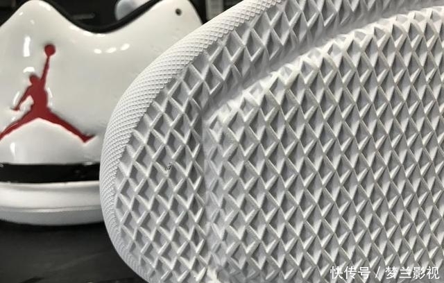 『入手理由』AJ XXXI Low芝加哥配色简介