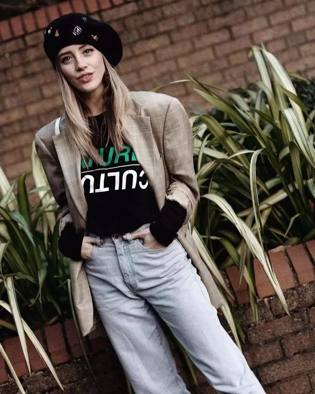 初代博主，最爱的还是她-换季穿衣没灵感?从她身上能找到!