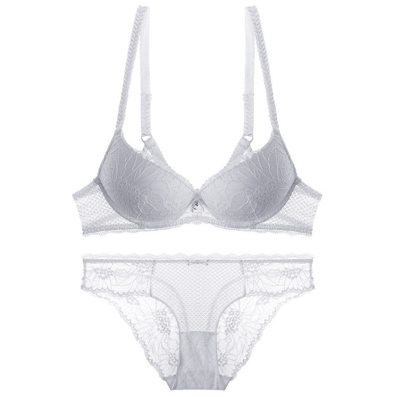 文胸和丁字裤，这么美的搭配，不要错过哦