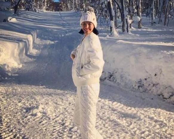 曾因长相被抨击，进入国际时尚圈嫁法国贵族，今比郭晶晶还滋润!