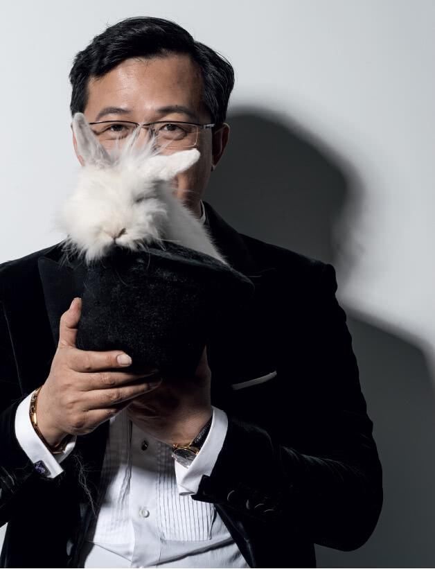 卓伟再曝料，“模范夫妻”双双出轨，直接捅破G姓女星是第三者！