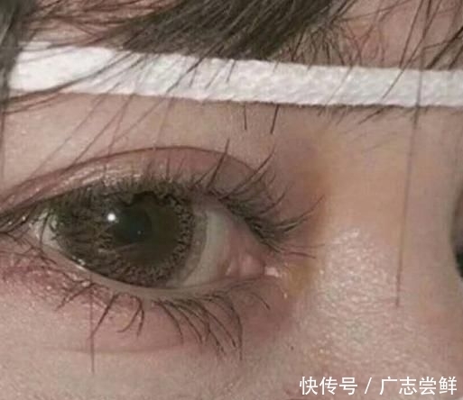 『眼部』让眼睛变大变有神的好习惯,不动刀不整容,0成本逆袭闪光星星眼