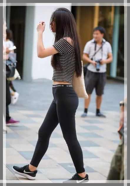 气质小姐姐美似邱淑贞 明媚的微笑倾国倾城