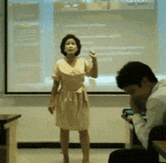  闺蜜@搞笑gif：妹子，你们太任性了，为了衬托闺蜜一点形象都不顾了吗