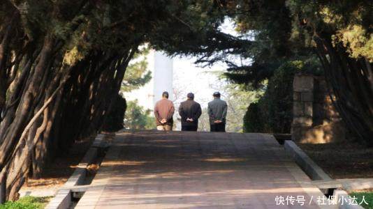  #工作#没有工作单位的人群，收入也一般，怎么样缴纳社保划算呢