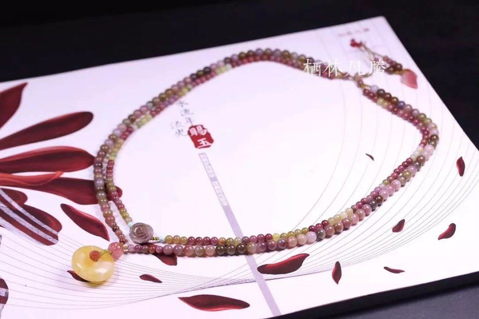 你真的会戴项链吗?献给精致女人的小秘密……