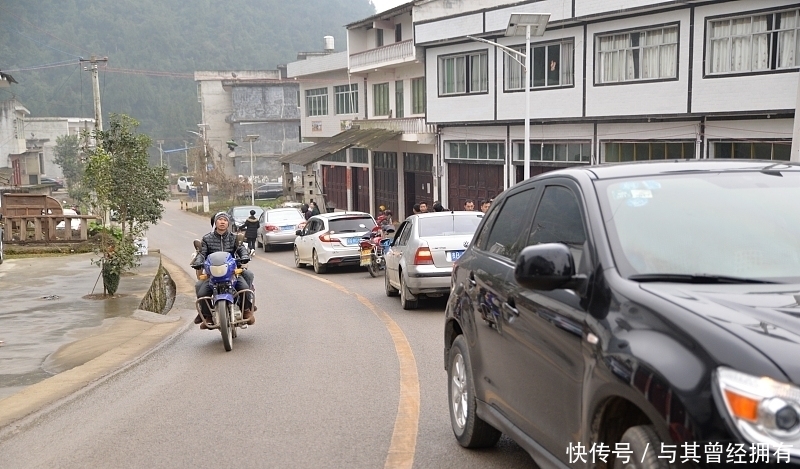  [越来越]为什么现在农村买车的人越来越多？来听听专家怎么说的