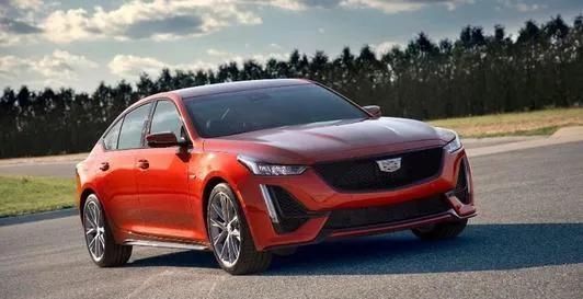  『豪车』年轻人买得起的豪车！皇室专用品牌，配2.0T引擎，品质不输宝马