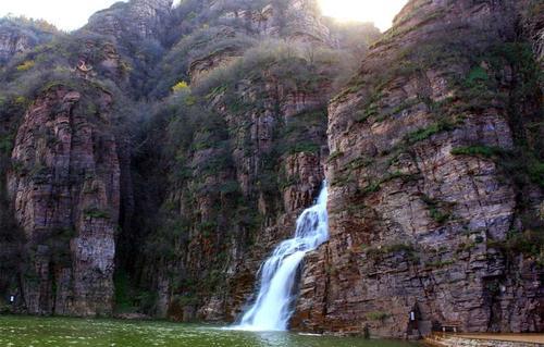 我国唯一宣布破产的景区，负债竟达8亿多，背后原因让人深思