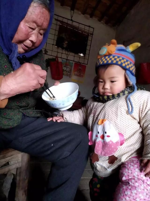  赵彬：看完这个外卖小哥的朋友圈，我惊了