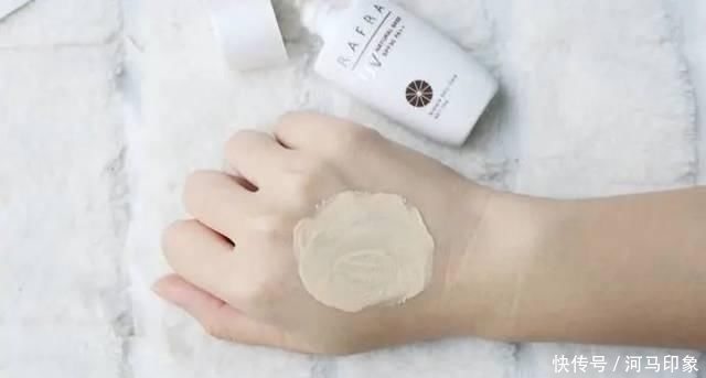  『花钱』求求你们！别再给这些难用的网红化妆品花钱了！！
