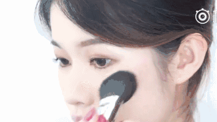 王祖贤从不修眉，邱淑贞最爱大红唇……被火爆抖音复古港风妆惊艳