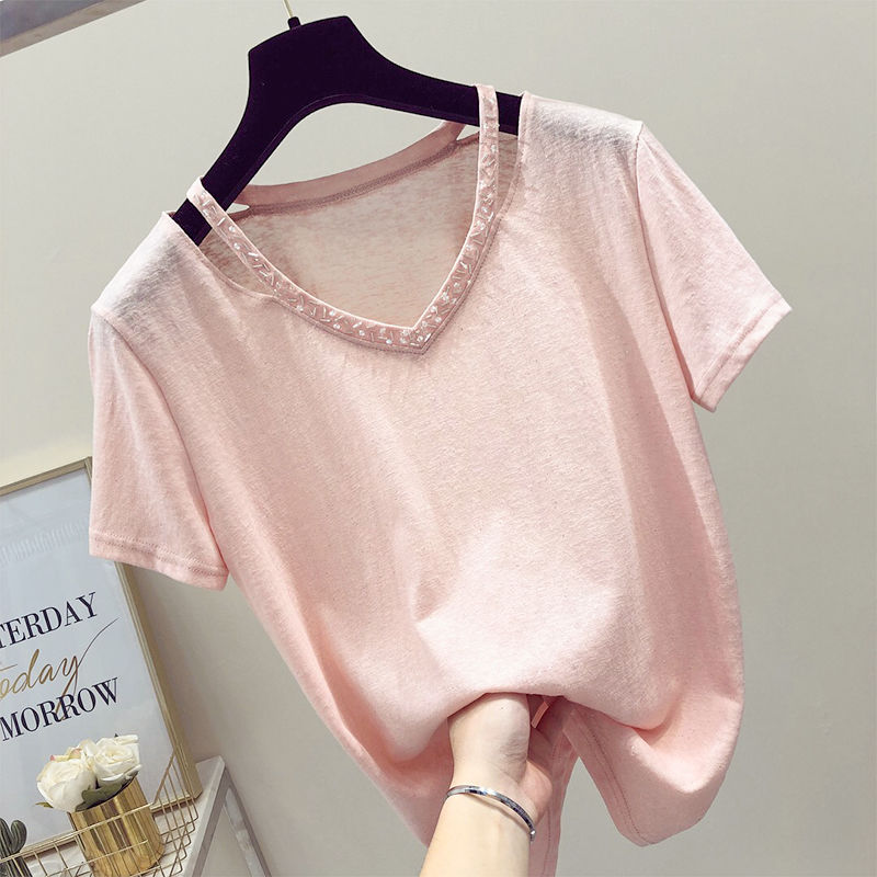 7080后女人真时髦，如今时兴这百搭T恤，老婆一眼就被惊艳了