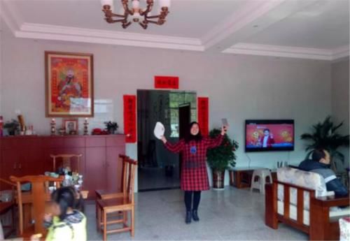  [农村]现在有些人在城里买了房，为何却又跑回农村去建房子？