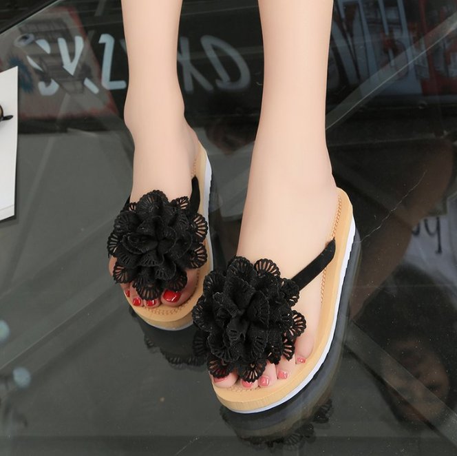 小姐姐你的鞋，你的鞋相当漂亮，我好喜欢