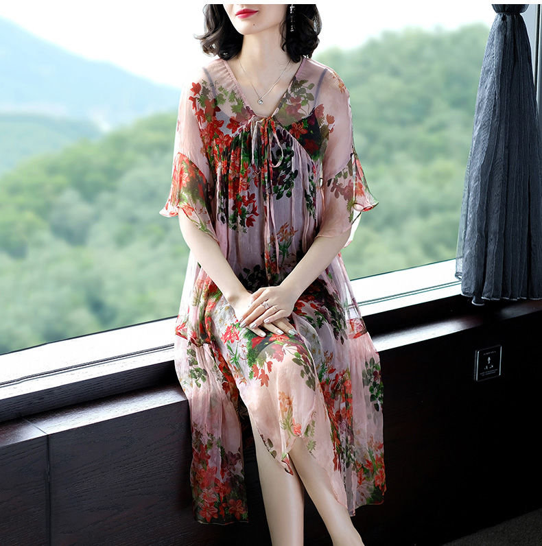 新鲜出炉一种裙:“波西米亚”长裙，好穿便宜，一件上身美出天际