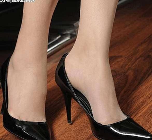 高跟鞋尽情展现女性之美