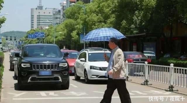  【斑马线】“礼让行人”将取消？斑马线新增一条规定，稍不注意就扣3分