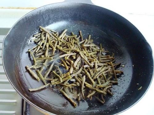  春天@春天最该吃的1道菜，炒一炒就熟，好吃营养高，又鲜又解馋！