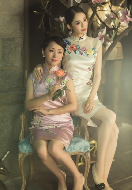 『 杨钰莹』穿旗袍美成画中人，完美诠释什么是东方美！，48岁杨钰莹依旧少女
