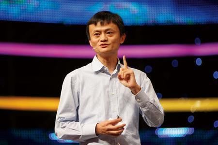 马云谈商机:2018年看懂这两大行业,你能月入2