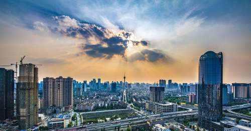 中国最幸福城市：GDP10年增长了1万亿，如今GDP比省内第二高万亿