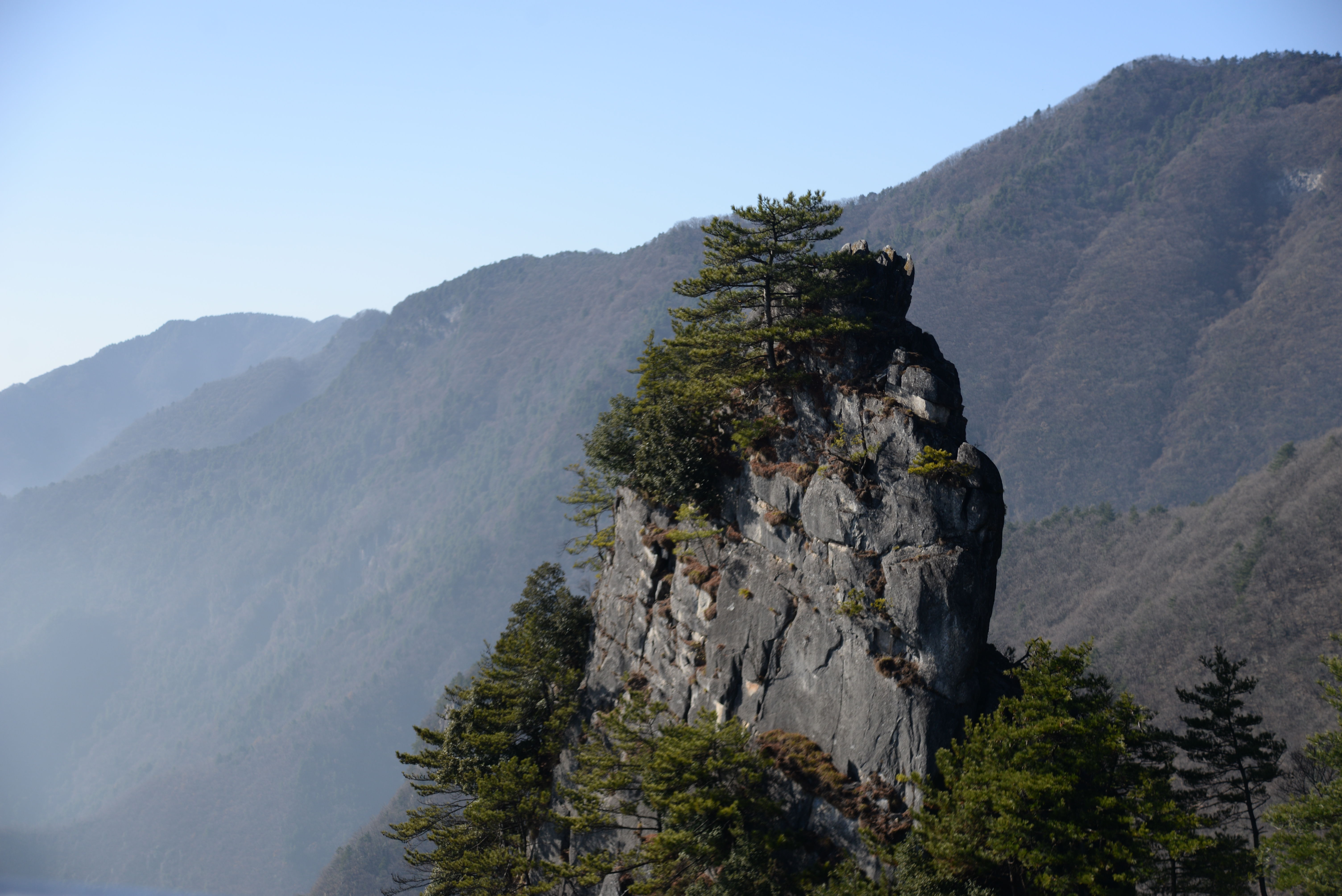 陕西第一名山景色秀丽，冬季游客稀少可怜