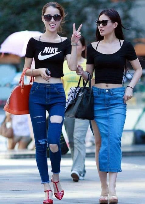 十分秀丽的牛仔裤美女，才看一眼就睡不着了！