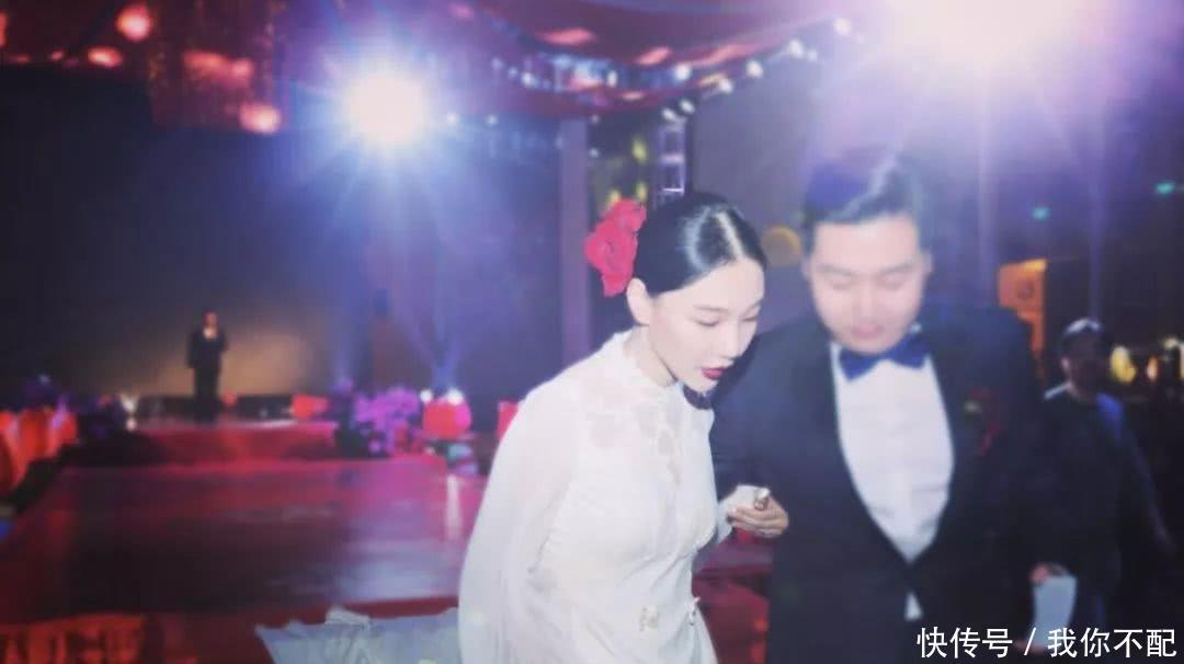  「来宾」她用一件其他新娘不会穿的婚纱，惊艳了在场所有的来宾