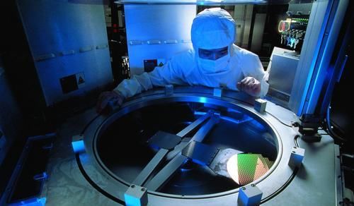  『美国建立2nm』太突然！现在特朗普把目标转向了掌握华为芯片命运的台积电！