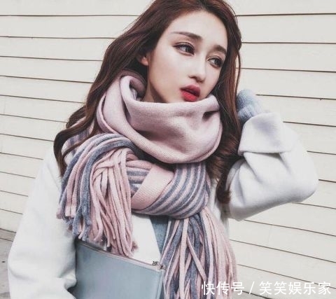 #和围巾#帽子围巾搭配有门道!这么穿才是真女神