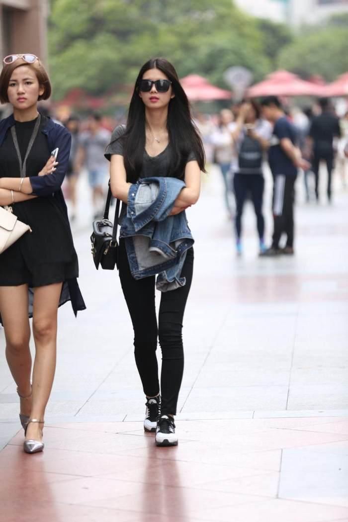 街拍美女: 第二位我一定要带她去兜风, 第四位让人不愿意移开视线