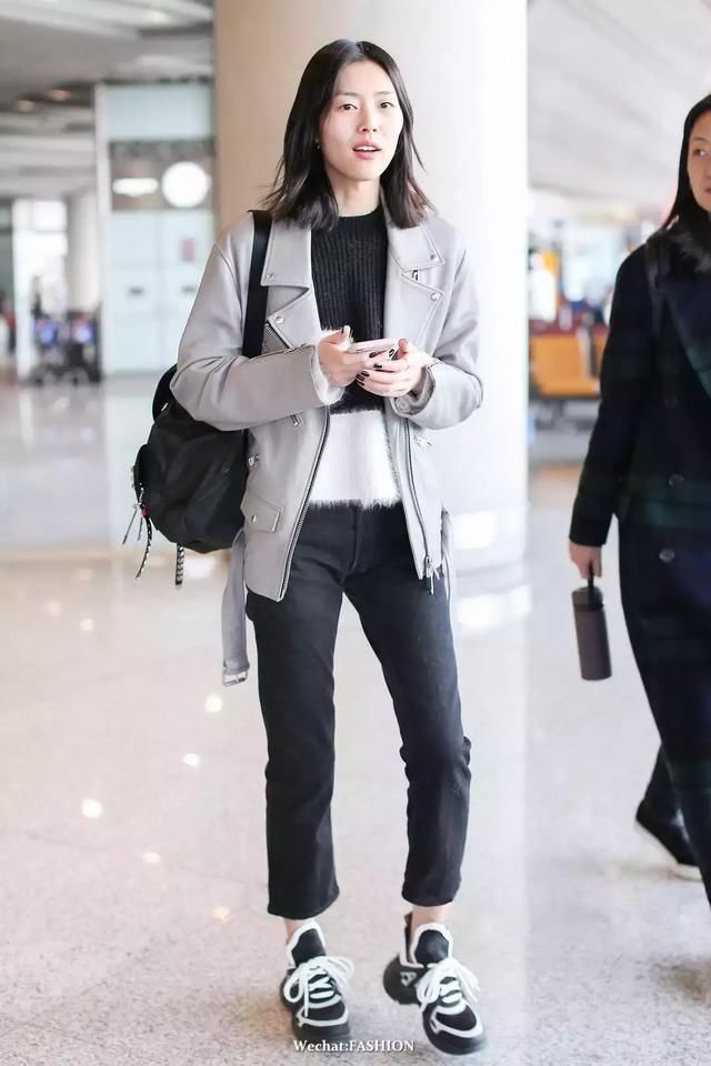 一夜间,这么丑的鞋刷爆时尚圈!