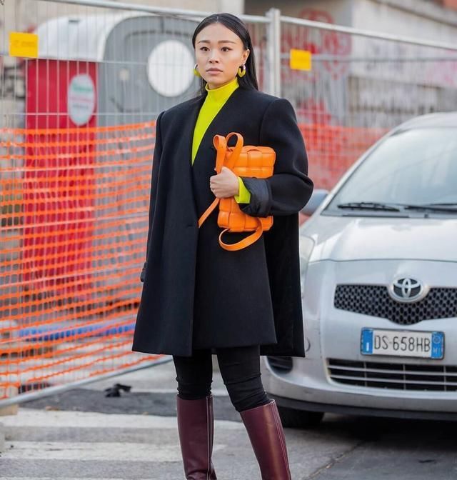  「个性」秋冬怎么穿搭,除了会穿还要会搭,6款包包搭配出个性的自己